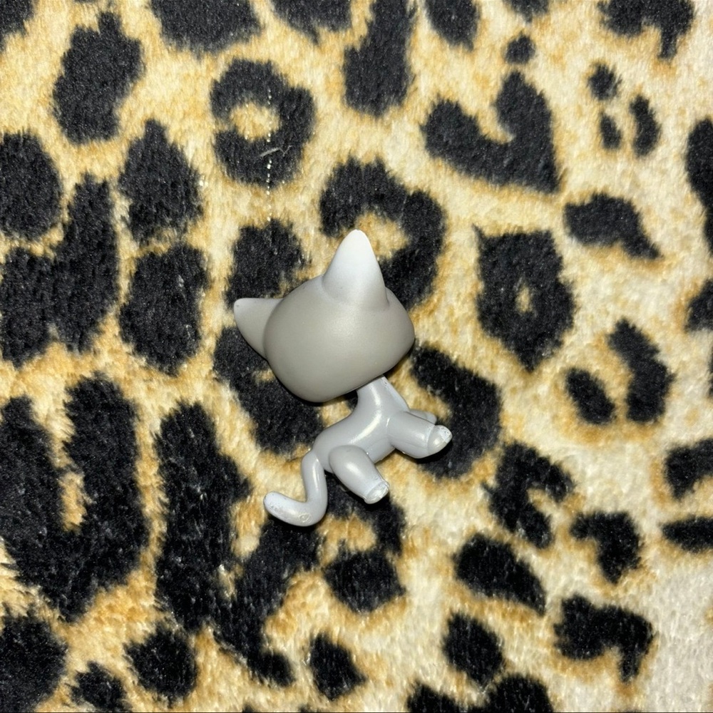 lps 126 grey shorthair - Picture 3 of 6
